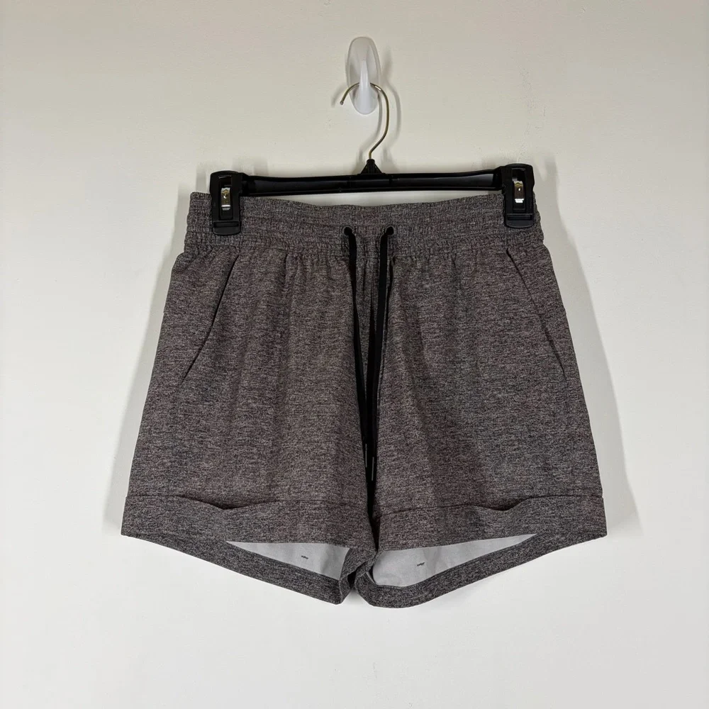 Lululemon Spring Break Away Short 4 Way Stretch 3” Size 4